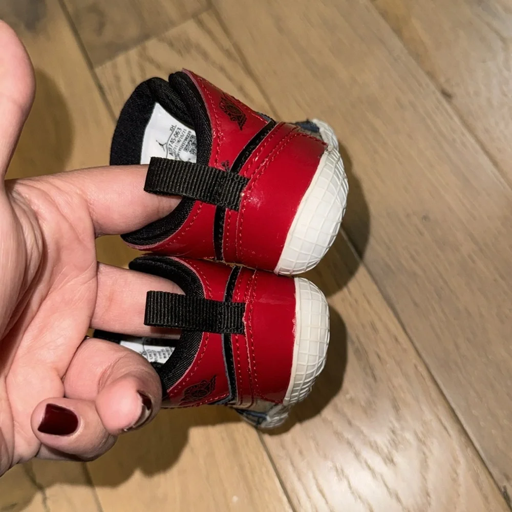 Jordan 1 crib bootie patent bred - Picture 4 of 4